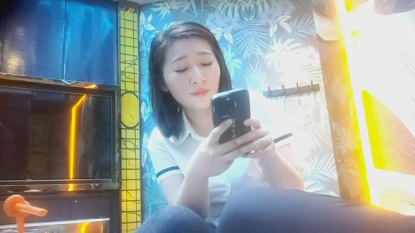 勾搭短发骚技师 带回酒店69互舔 后入丰满肥臀