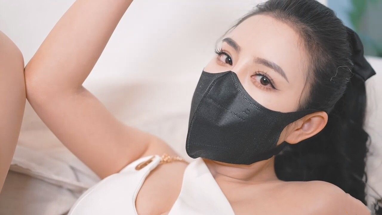 极品美腿嫩模被摄影师爆操